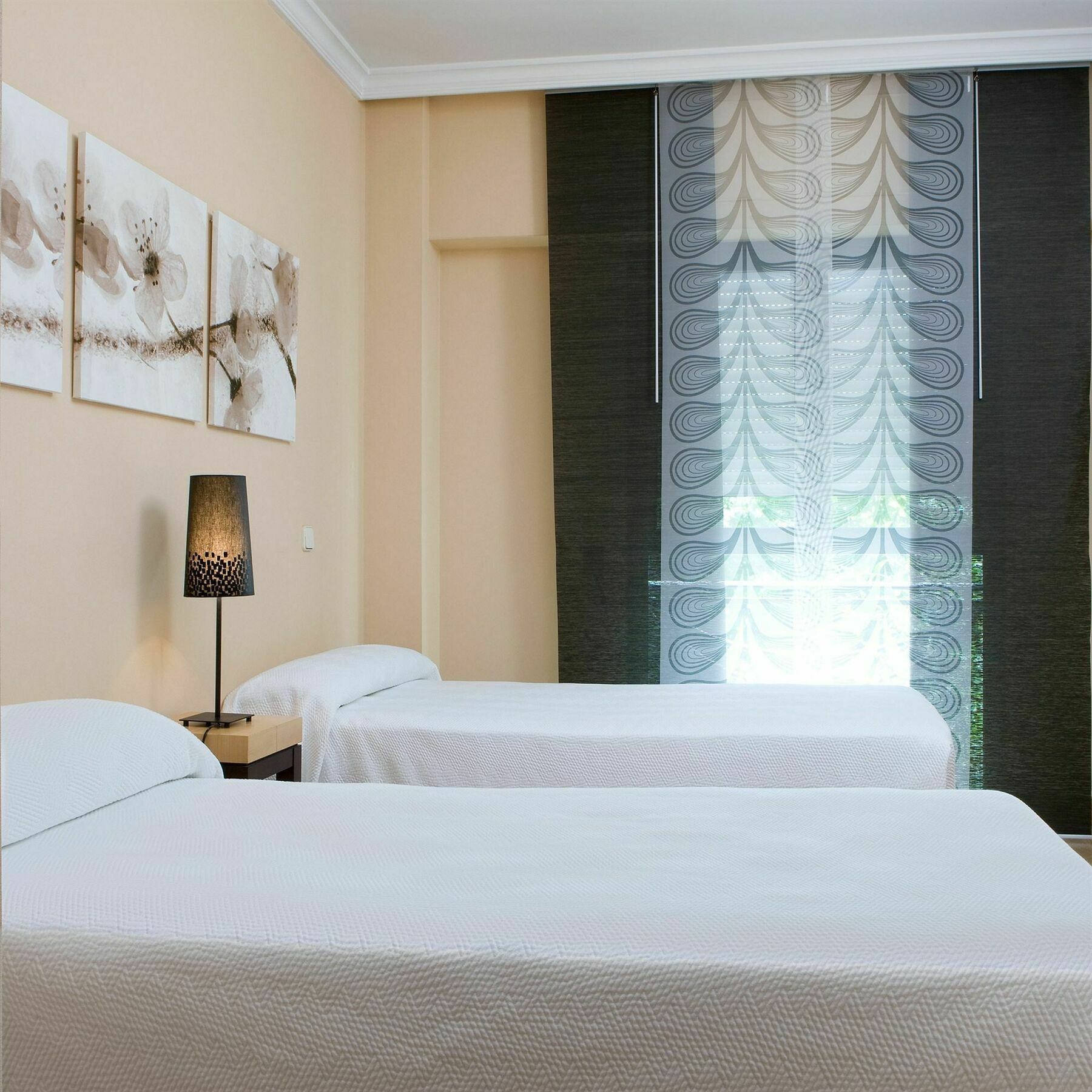 Apartamentos Th La Florida Madrid Exteriör bild